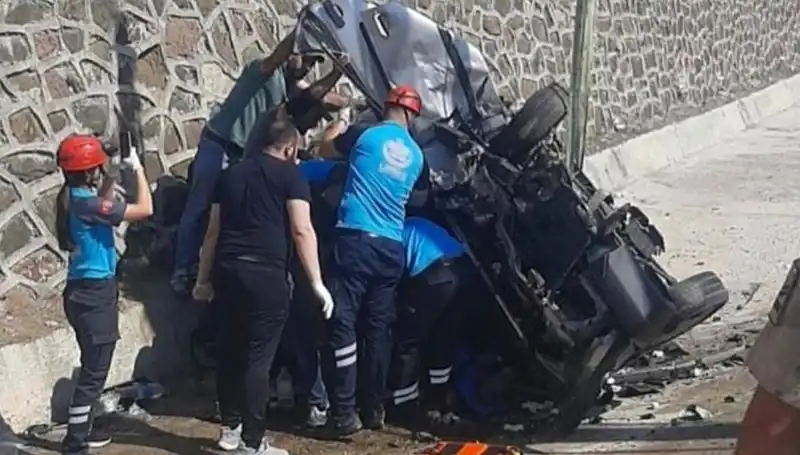 Tunceli'de Üzücü Kaza! İki Araç Kafa Kafaya Çarpıştı