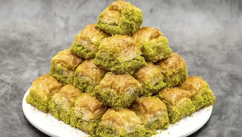 Baklavadan Çıkan Bakteri: Sağlığınızı Tehlikeye Atan Gizli Tehlike