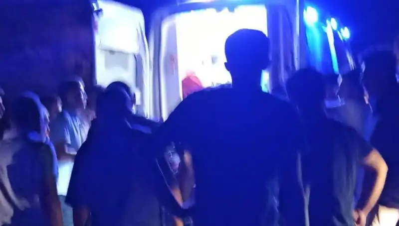 Otomobil Uçuruma Yuvarlandı: Sürücünün Hayatı Kıl Payı Kurtarıldı