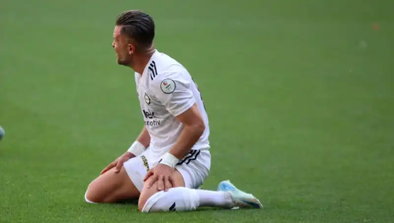 Futbol Kulüplerinde Sıra Dışı Gelişmeler: İcralık Olma Tehlikesi ve Puan Silme İhtimali