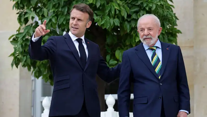 Macron, Filistin Sorununda İsrail'e Somut Önlemler Almayı Değerlendiriyor