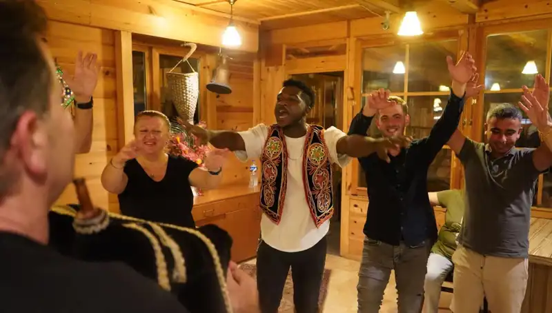 Gana'dan Rize'ye Uzanan Başarı Hikayesi: Tıp Fakültesi Mezununu Kutluyoruz!