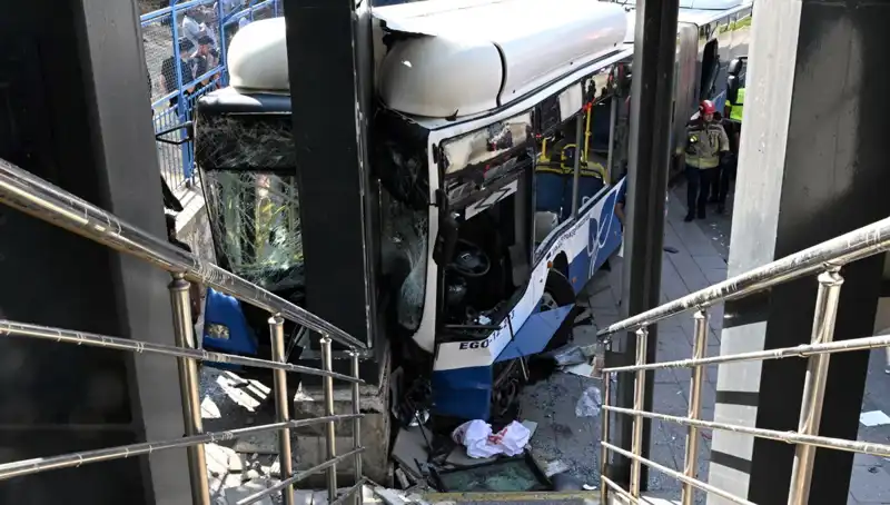 Ankara'da Belediye Otobüsü Kazası: 27 Yaralı, Biri Ağır Durumda