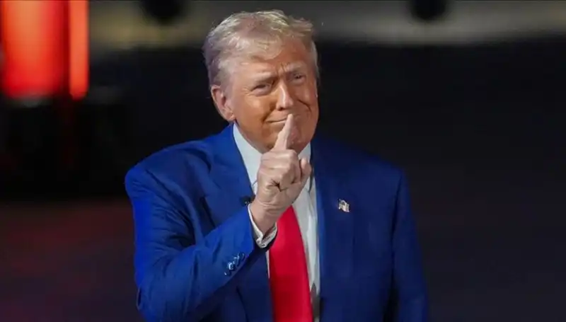 Trump, Cinsellik ve Skandallarla Dolu Bir Mektubu Neden Yayınladı?