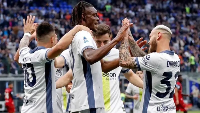 Serie A Zirvesinde Heyecan Dorukta: Şampiyonu Kim Belirleyecek?