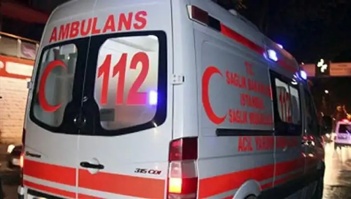 Afyonkarahisar'da Trafik Kazası Kapımızda: Devrilen Otomobilde Bir Ölü, Üç Yaralı!