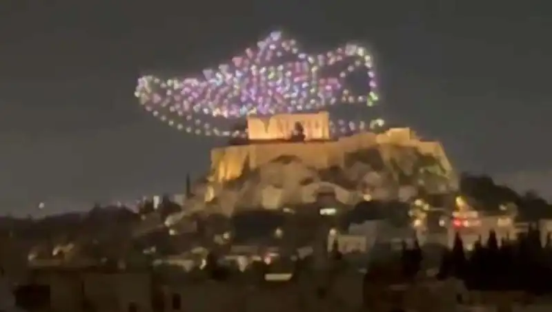 Akropolis’te Drone Reklamı: Soruşturma Başlatıldı, Sonuçları Merakla Bekleniyor!