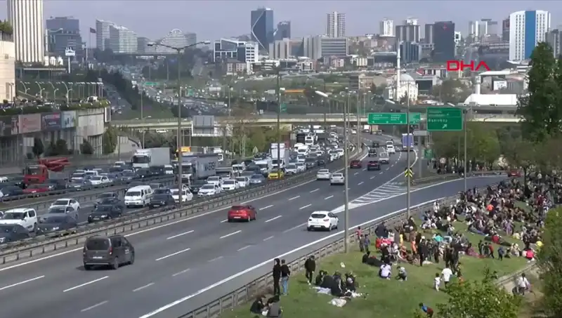Deprem Sonrası Trafik Yoğunluğu Üçte Bir Artış Gösterdi