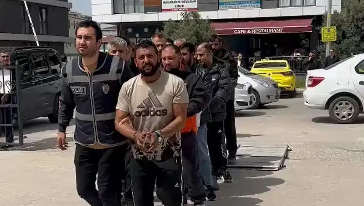 Edirne'de Eş Zamanlı Operasyon: Yedi Firari Suçlu Çete Üyesi Yakalandı