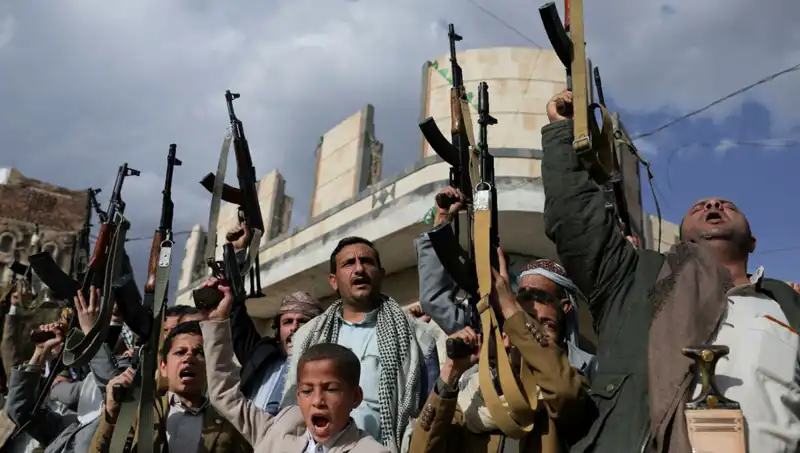 Husiler, Yemen'de ABD'nin Gözleri Önünde Kara Harekatı İçin Hazırlanıyor