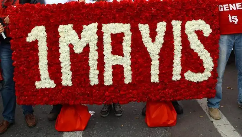 1 Mayıs Emek ve Dayanışma Günü: Resmi Tatil mi, Okullar Tatil Olacak mı?