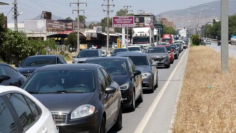 Aydın-Muğla Arası Seyahat Edenleri Bekleyen 60 Kilometrelik Araç Kuyruğu!