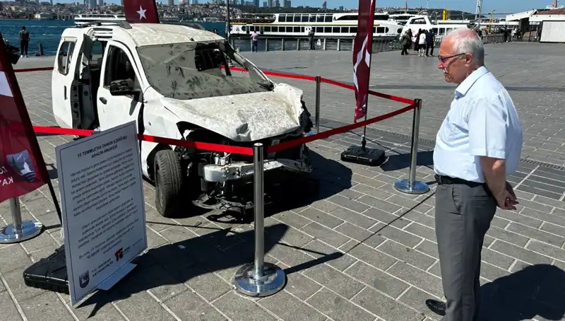 15 Temmuz’un Unutulmaz Anları: Tankların Ezdiği Otomobiller Sergisi Açıldı