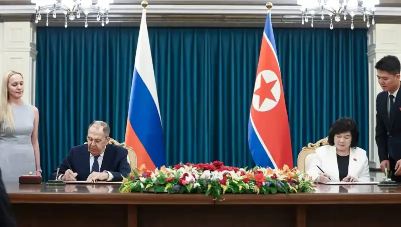 Rusya ve Kuzey Kore: Lavrov’dan Tarihi Görüşme ile Yeni İşbirlikleri Mi Geliyor?