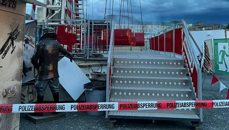 Deneyimli Salıncak Testi: Reklam Direklerine Çarpmanın Sonuçları