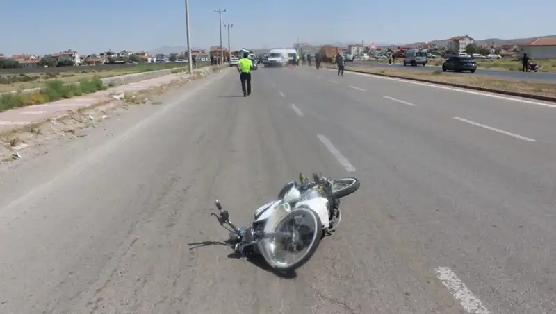 Dur İhtarı Sonrası Olay: Polisi Aracına Bıraktı, Kaçtı!