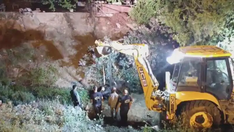 Hatay'da İnek İçin İnanılmaz Kurtarma Operasyonu: Hedef Hayat Kurtarmak!