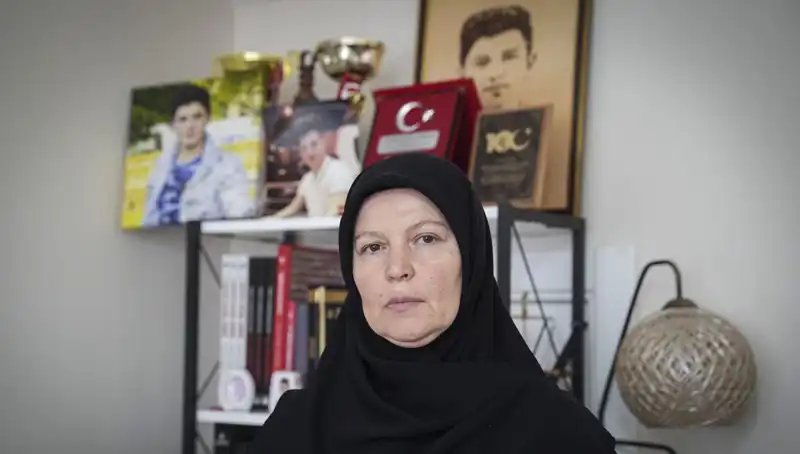 15 Temmuz'un Unutulmaz Şehidi: 16 Yaşındaki Mahir Ayabak ve Acılı Annesi