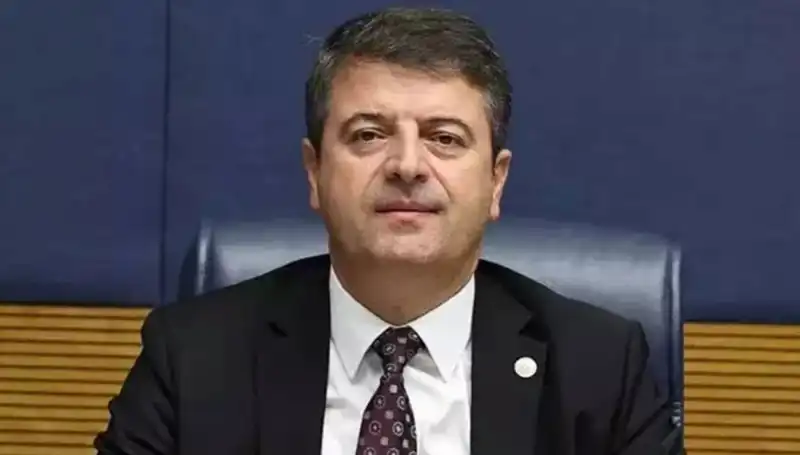 Adıyaman’da Sürpriz Gelişme: Başkan Tutdere Görevine İade Edildi!