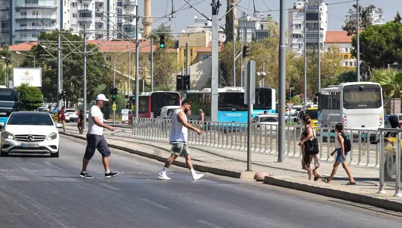 Trafikte Ölümcül Bilinçsizlik: İkinci Sıraya Yerleşti, Çözüm Nedir?