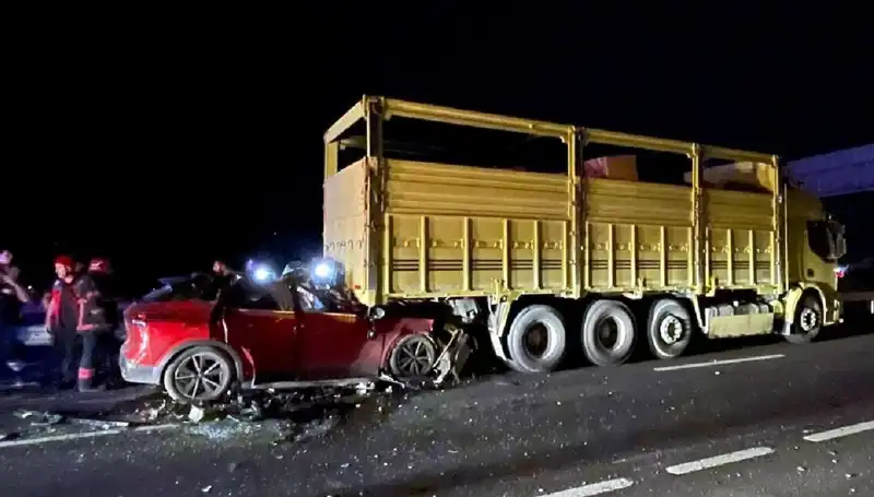 Kamyona Çarpan Araçta Yaşamını Yitiren Sürücü Hakkında Detaylar