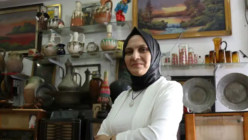 Eşine Eski Eşyaları Topladığı İçin Kızıyordu, Şimdi Zengin Olmanın Yolu Oldu!
