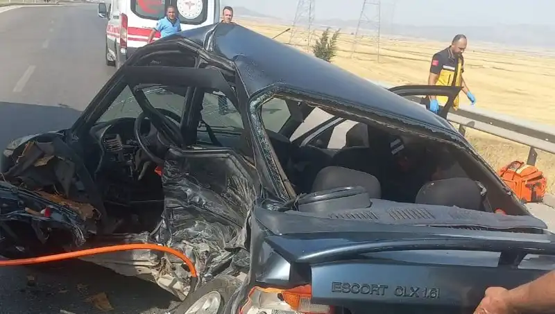 Gaziantep’te Trafik Kazası: 1 Kişi Hayatını Kaybetti, 1 Kişi Yaralandı