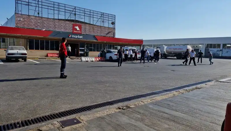 İki Ailenin Omuz Atma Kavgası Akaryakıt İstasyonunu Kargaşaya Sürükledi