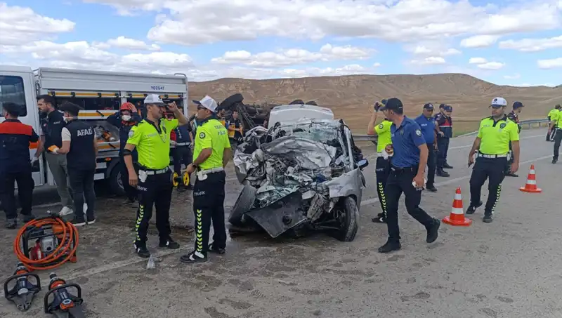 Yozgat'ta Feci Kaza: 3 Can Kaybı, 2 Yaralı, Detaylar Ortaya Çıktı!