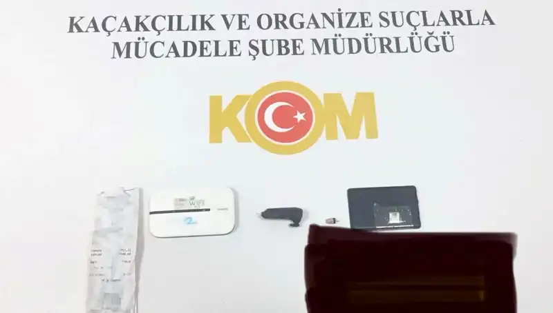 Ehliyet Sınavında Kopya Düzenekleriyle Yakalananların Şaşırtan Hikayesi