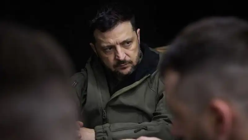 Zelenski, Rusya'nın Kuzey Kore Yapımı Füzeleriyle Saldırılarına Dikkat Çekti